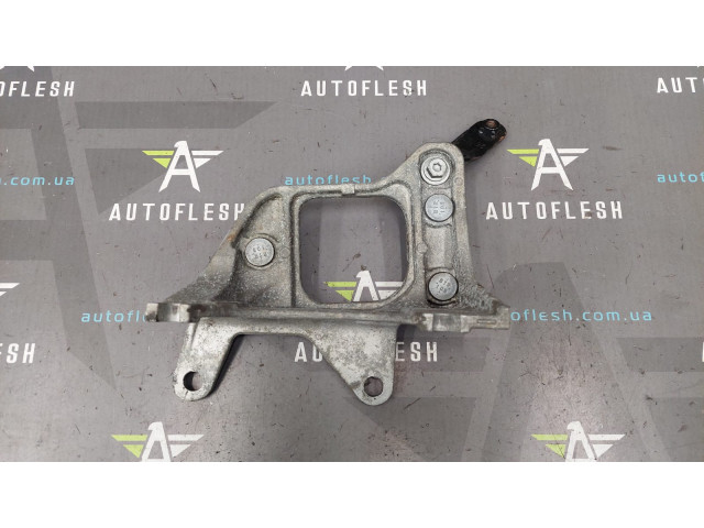 Кронштейн КПП/ опора КПП 8200277211 Renault Grand Scenic 2 Megane 2 Scenic 2 бу